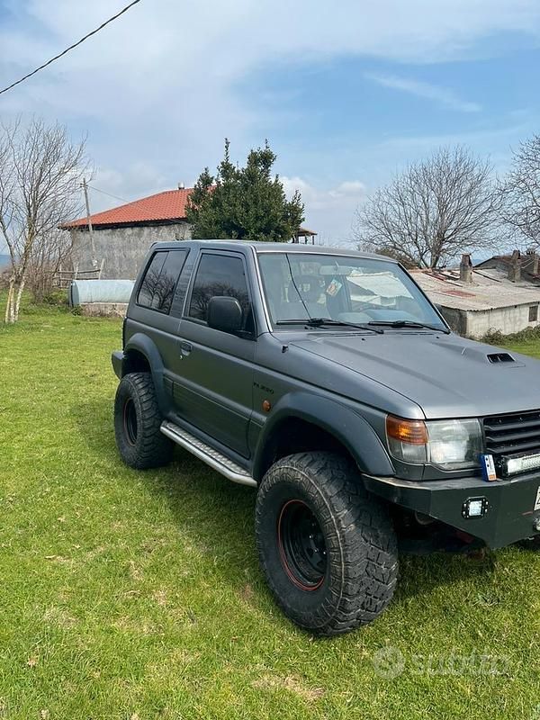 Usata Mitsubishi Pajero 1994 Grigio SUV