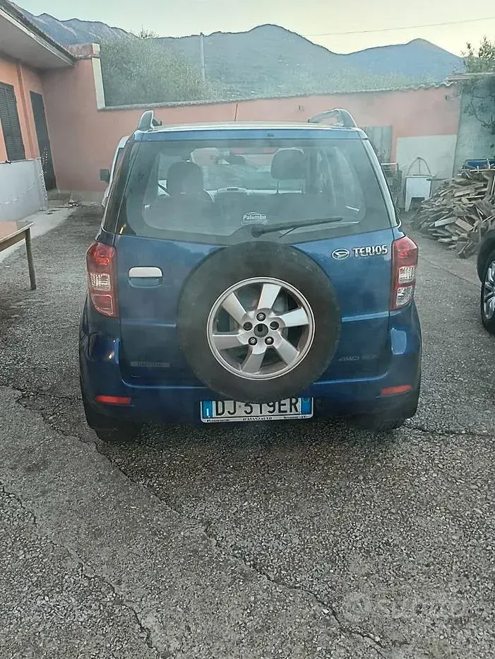 Usata Daihatsu Terios 105 CV (77 kW) 2007 Blu SUV