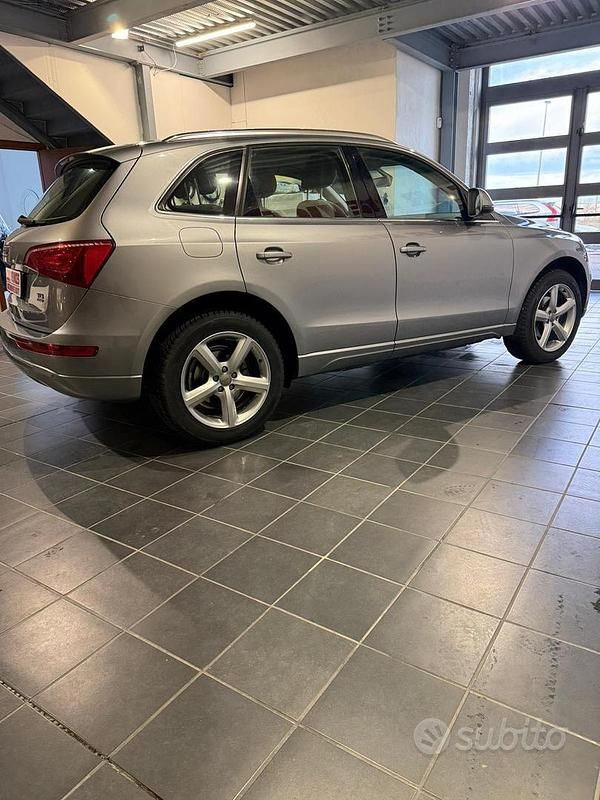 Usata Audi Q5 Advanced Plus 170 CV (125 kW) 2011 Grigio SUV