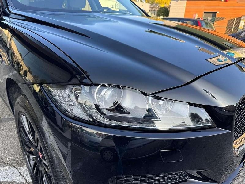 Usata Jaguar F-Pace R-Sport 179 CV (131 kW) 2018 Nero SUV