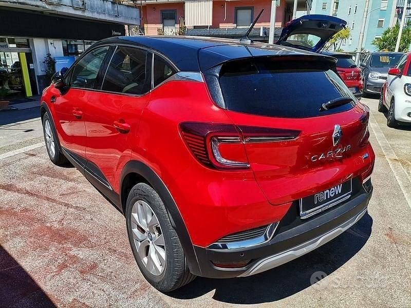 Usata Renault Captur Intens 145 CV (106 kW) 2021 Rosso SUV