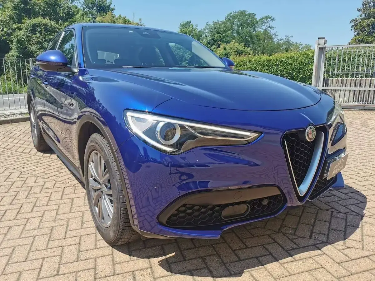 Usata Alfa Romeo Stelvio Business 160 CV (117 kW) 2021 Blu SUV