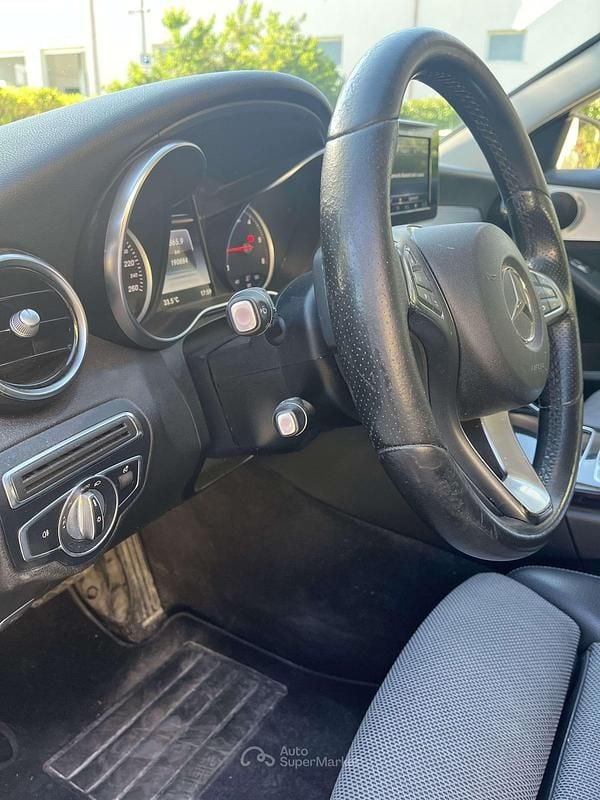 Usata Mercedes C220 170 CV (125 kW) 2017 Blu/azzurro Station wagon