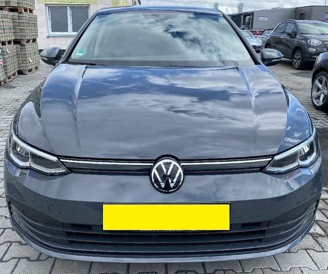 Usata VW Golf VII Life 149 CV (109 kW) 2021 Grigio Utilitaria