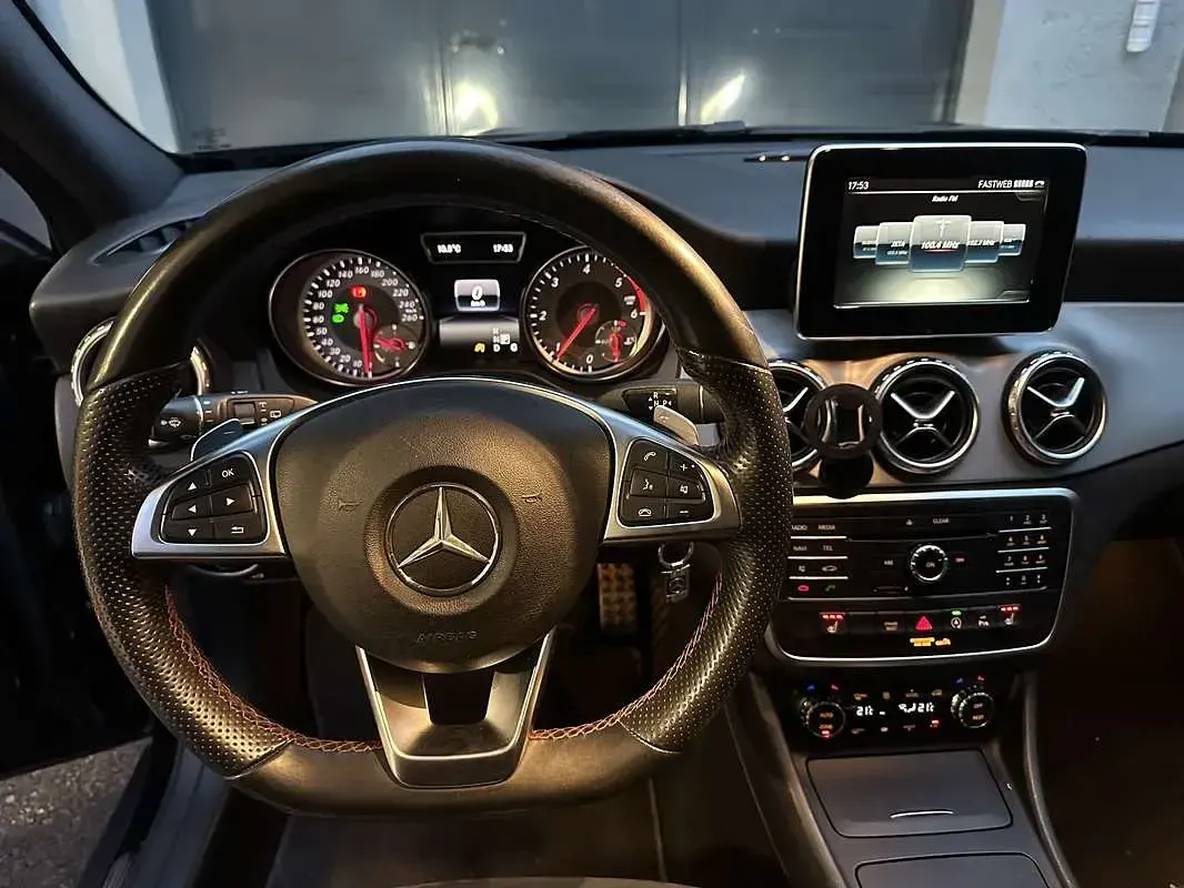 Usata Mercedes GLA180 Premium 109 CV (80 kW) 2016 SUV