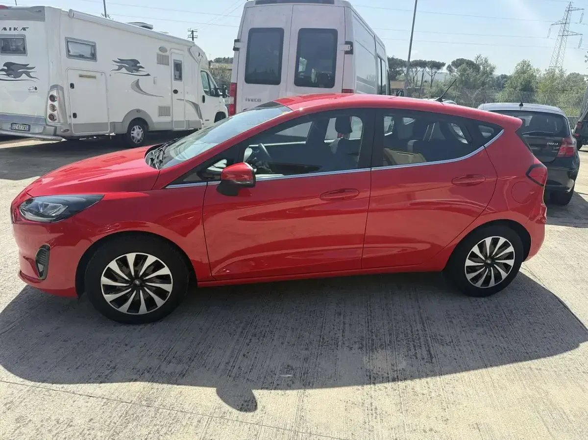 Occasion Ford Fiesta Titanium 75 PK (55 kW) 2023 Rood Hatchback