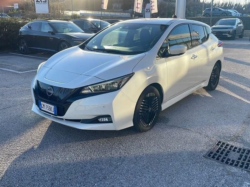 Usata Nissan Leaf Tekna 160 kW (218 CV) 2022 Bianco Utilitaria