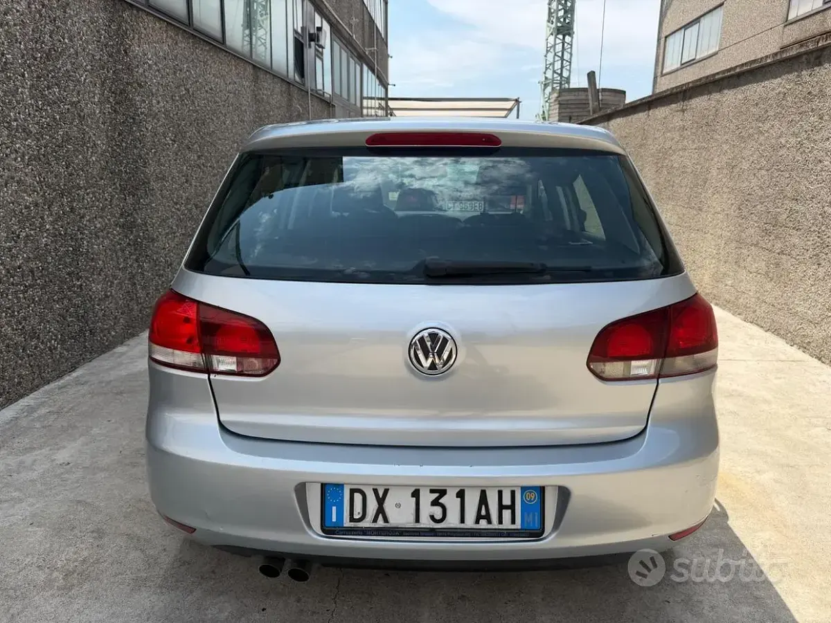 Usata VW Golf VI 110 CV (80 kW) 2009 Bianco Utilitaria