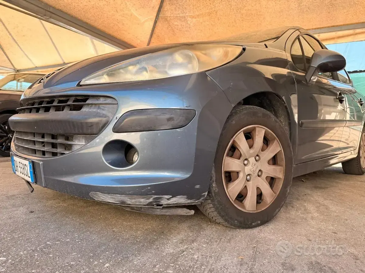 Gebraucht Peugeot 207 73 PS (53 kW) 2007 Grau Kleinwagen