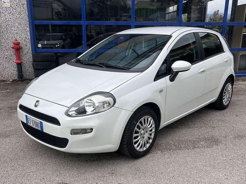 Usata Fiat Punto Street 69 CV (50 kW) 2014 Berlina