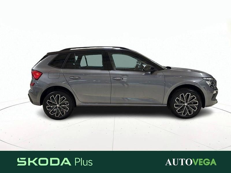 Usata Skoda Kamiq 95 CV (69 kW) 2023 Grigio / pastello SUV