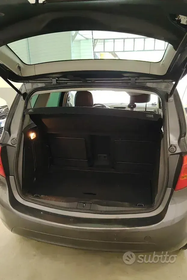 Usata Opel Meriva 101 CV (74 kW) 2011 Grigio Monovolume
