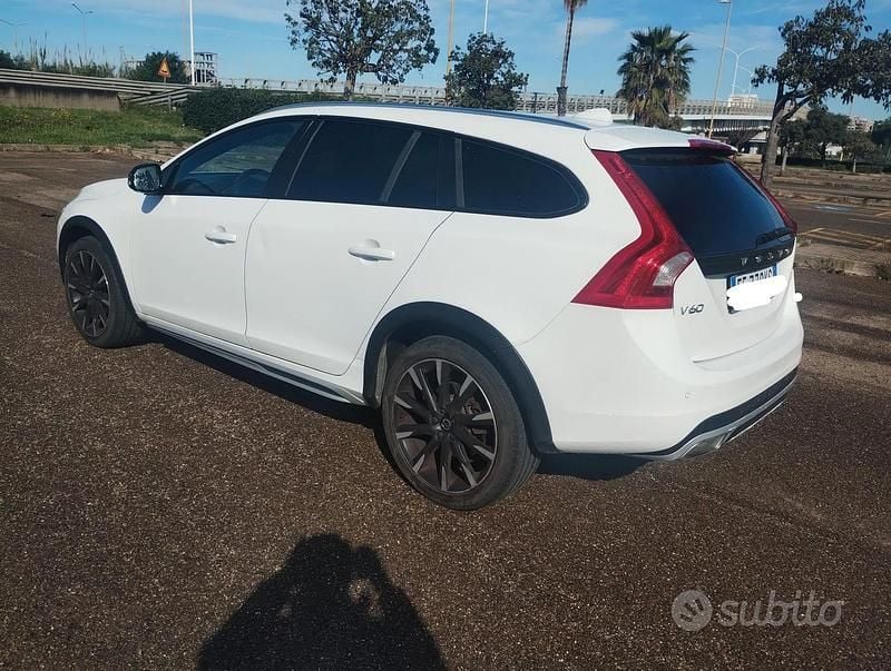 Usata Volvo V60 CC 150 CV (110 kW) 2016 Station wagon