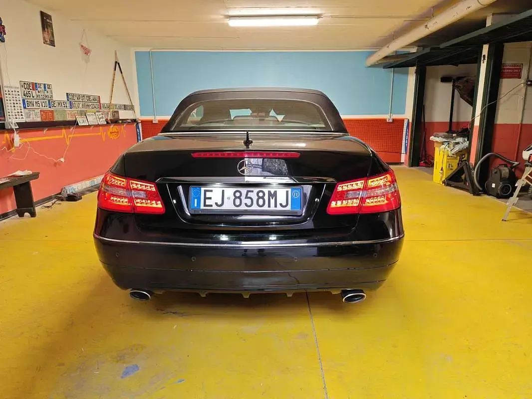 Begagnad Mercedes E350 Avantgarde 231 HK (169 kW) 2012 Svart Cab