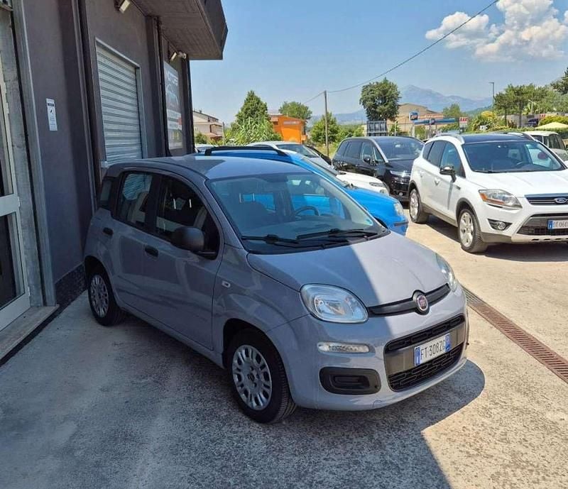 Nessuno(met.) Usata 2019 Fiat Panda Easy Due volumi | 8500 € (Buon prezzo) - Immagine 1/4