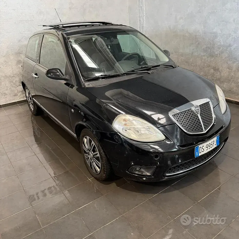 Usata Lancia Ypsilon 77 CV (56 kW) 2008 Nero Utilitaria