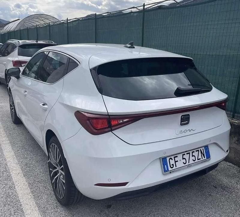 Usata Seat Leon XCELLENCE 150 CV (110 kW) 2021 Bianco Berlina