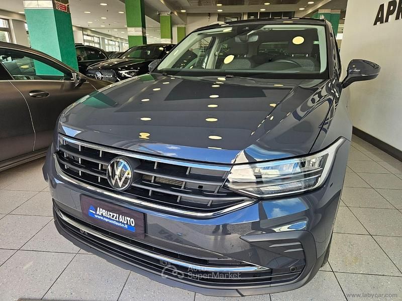 Usata VW Tiguan Life 150 CV (110 kW) 2024 Grigio SUV