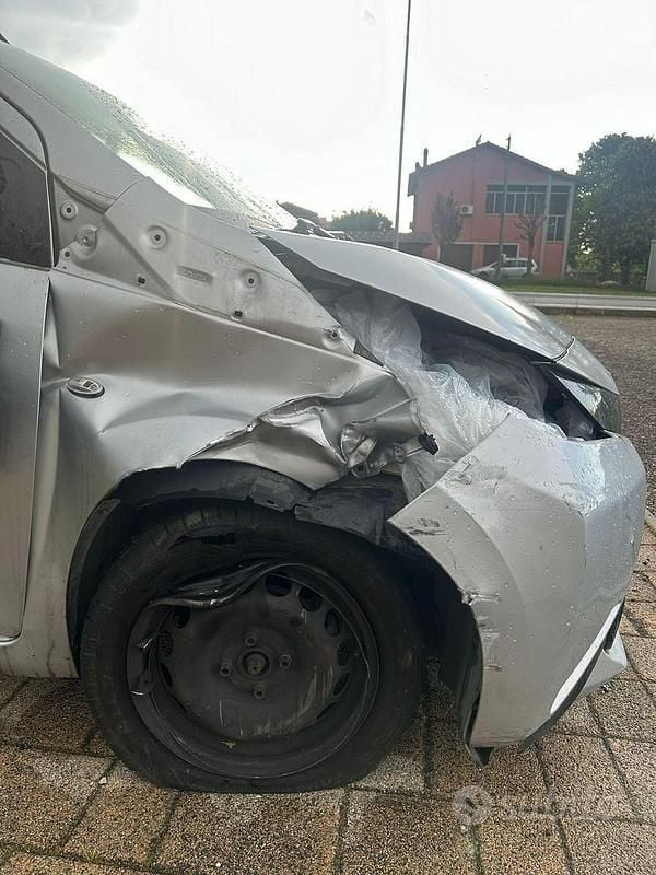 Usata Toyota Aygo 69 CV (50 kW) 2015 Utilitaria