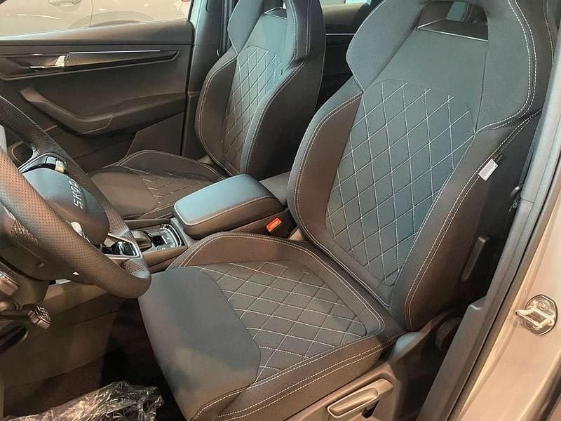Nuova Skoda Karoq SportLine 150 CV (110 kW) 2025 Grigio SUV