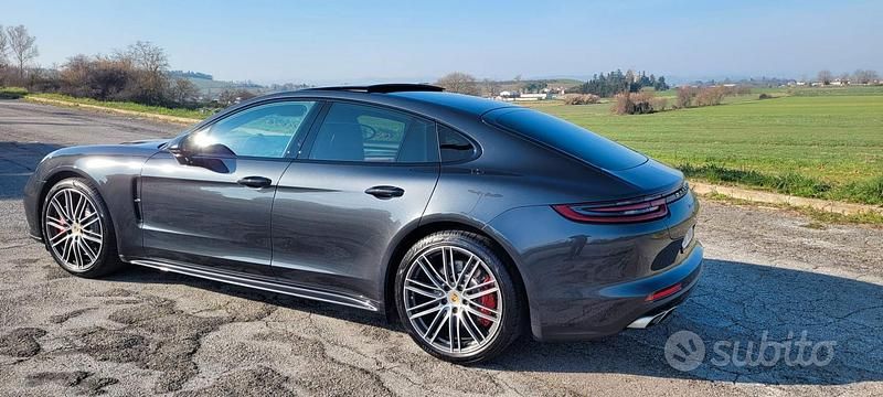 Usata Porsche Panamera Turbo 550 CV (404 kW) 2017 Nero Berlina