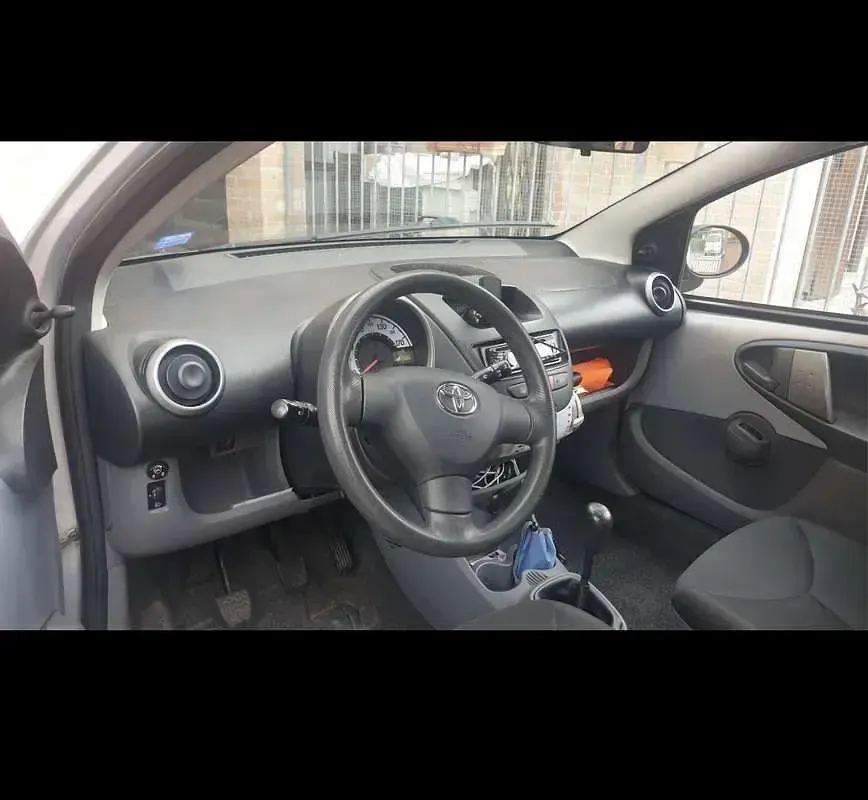Usata Toyota Aygo 68 CV (50 kW) 2012 Utilitaria