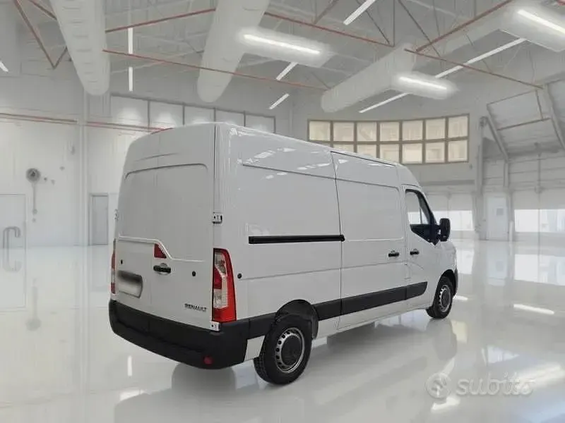 Usata Renault Master 135 CV (99 kW) 2022 Bianco Monovolume