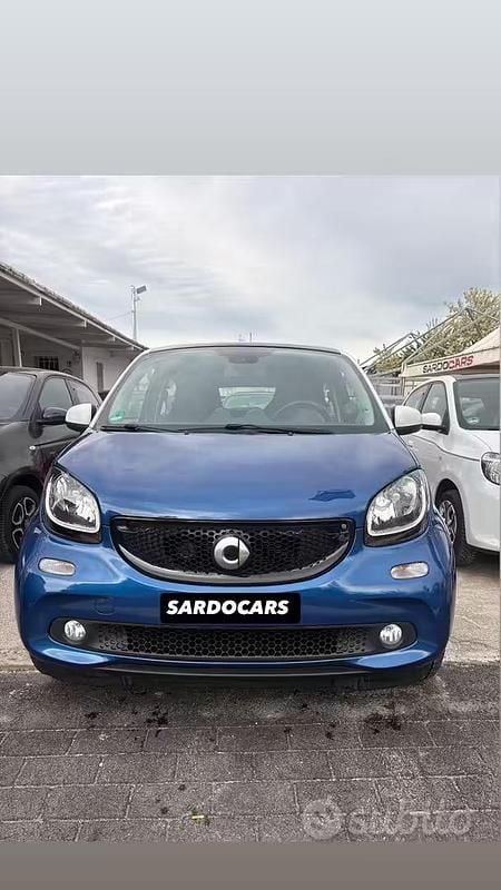 Usata Smart ForFour Passion 90 CV (66 kW) 2018 Blu Utilitaria
