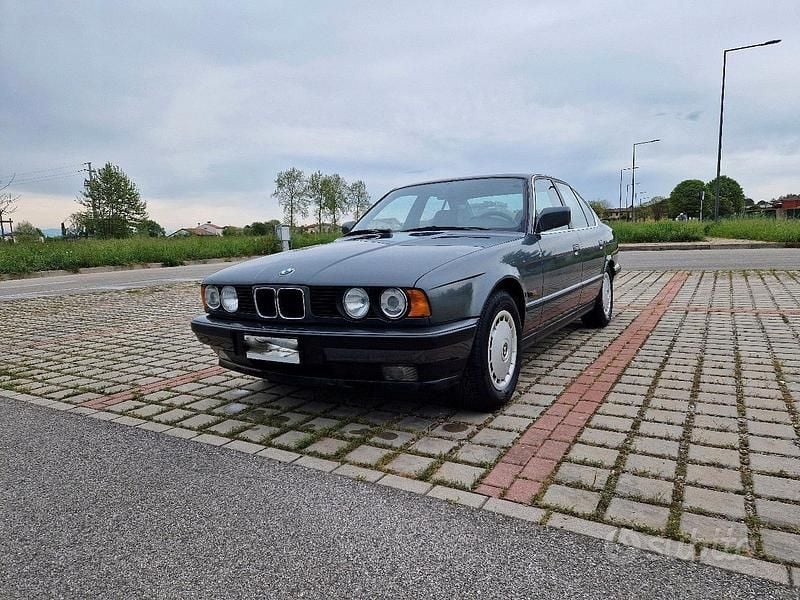 Usata BMW 520 129 CV (94 kW) 1989 Grigio Berlina