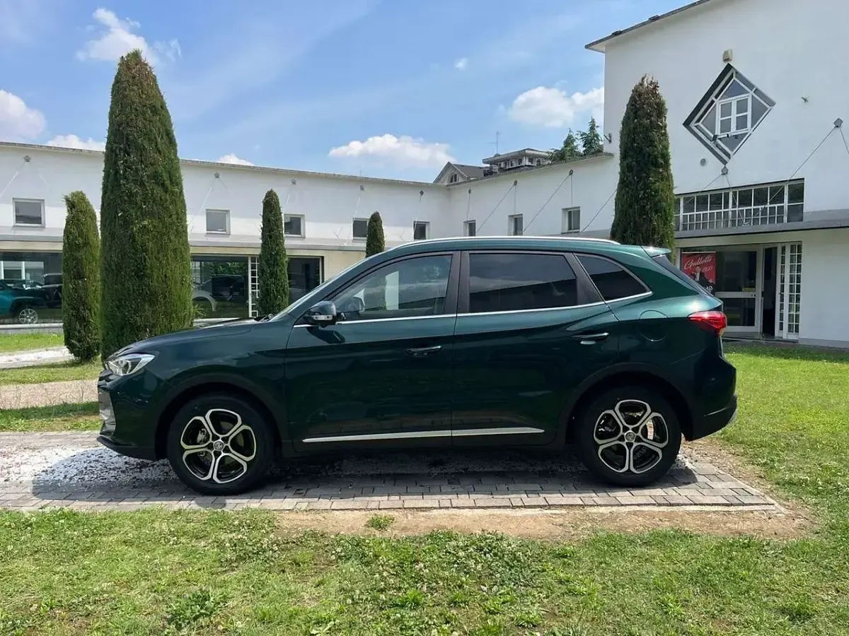 Nuova MG ZS Comfort 116 CV (85 kW) 2026 British green SUV