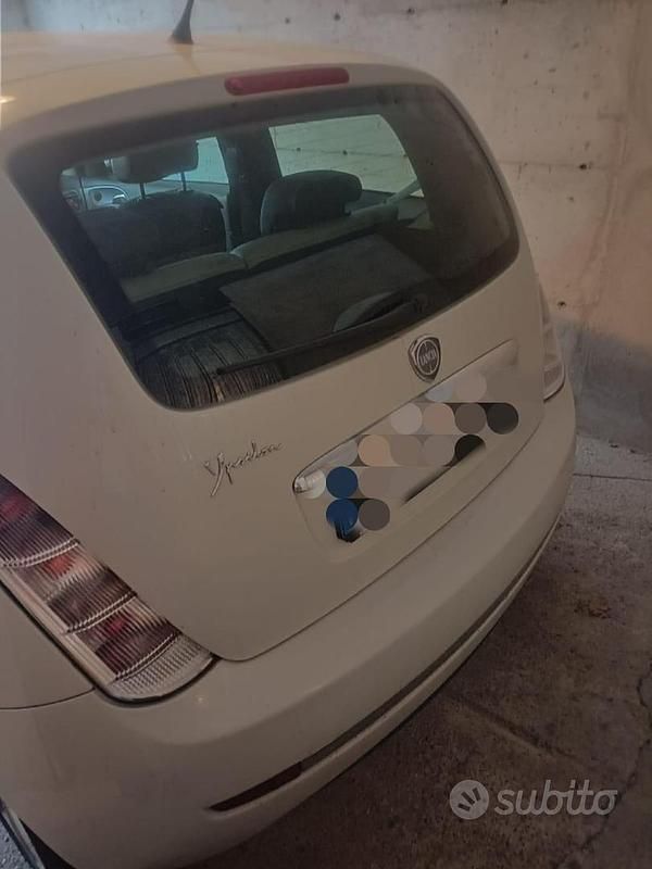 Usata Lancia Ypsilon 69 CV (50 kW) 2010 Bianco Utilitaria