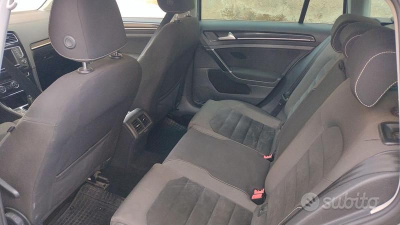Usata VW Golf VII 110 CV (80 kW) 2015 Grigio Station wagon