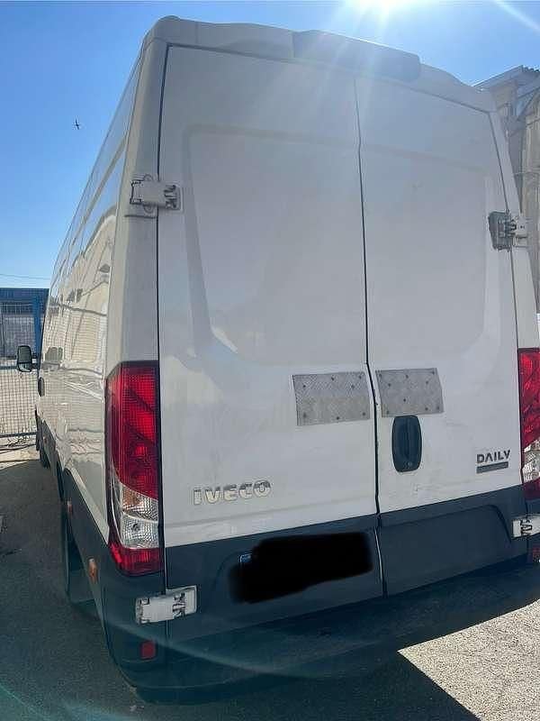 Usata Iveco Daily 155 CV (114 kW) 2017