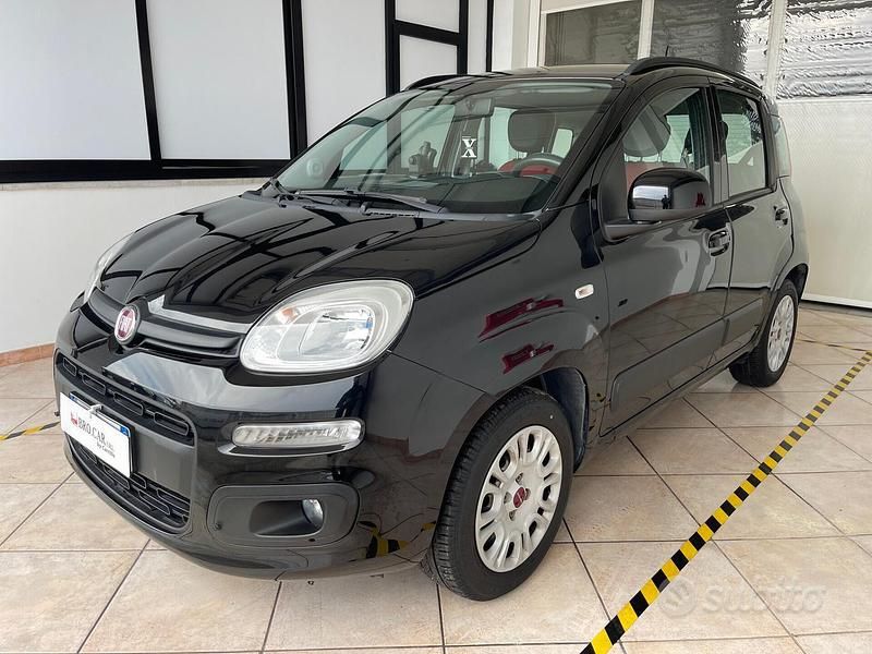 Usata Fiat Panda Lounge 69 CV (50 kW) 2020 Nero Berlina