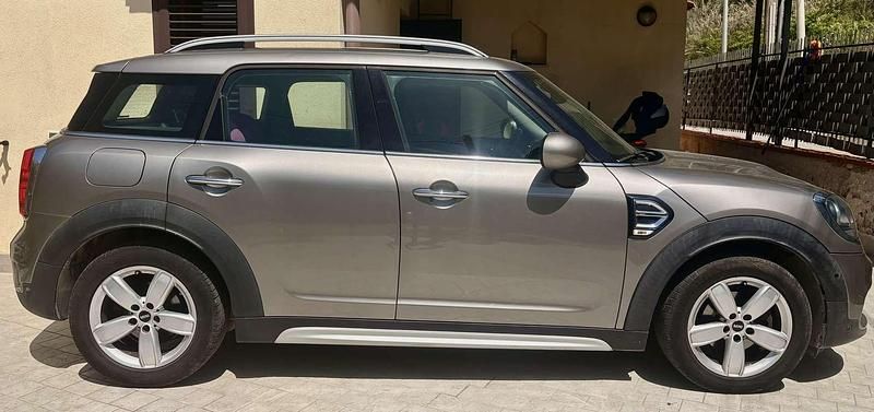 Usata Mini One D Countryman Business 116 CV (85 kW) 2018 Grigio SUV