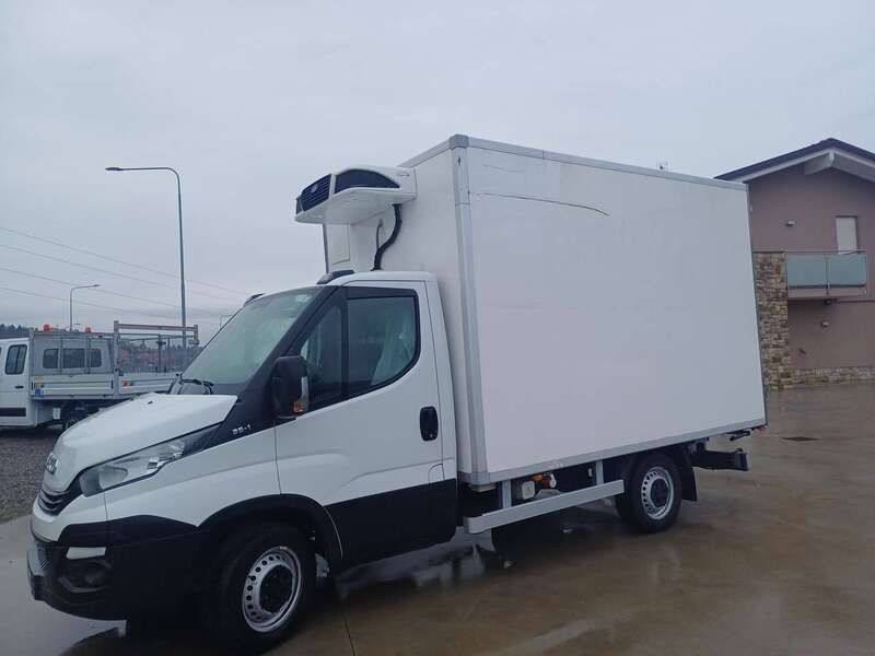 Usata Iveco Daily 140 CV (102 kW) 2018 Bianco Furgone