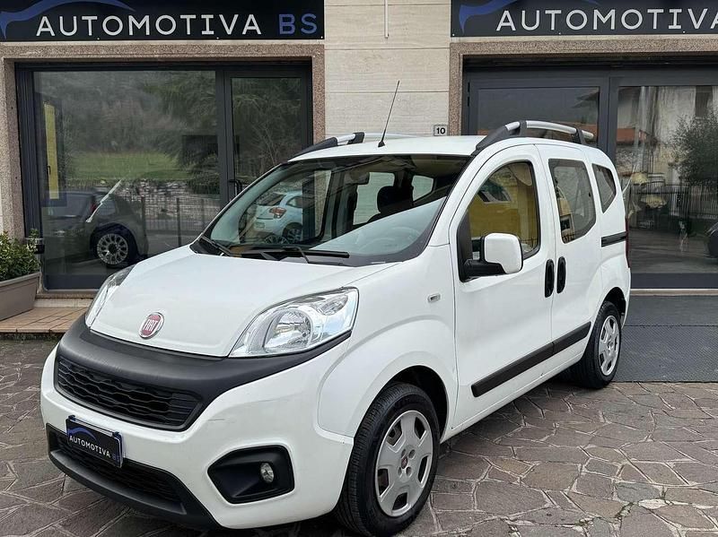 Usata Fiat Qubo Trekking 95 CV (69 kW) 2018 Bianco Monovolume