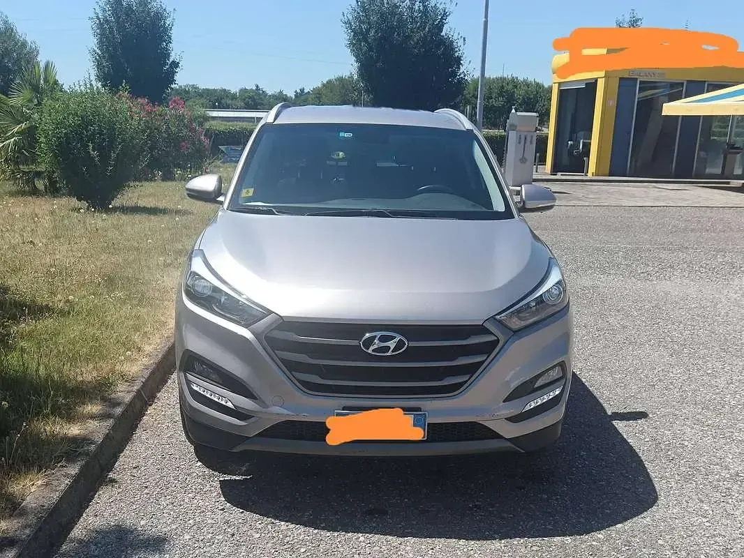 Usata Hyundai Tucson Comfort 132 CV (97 kW) 2016 Grigio SUV