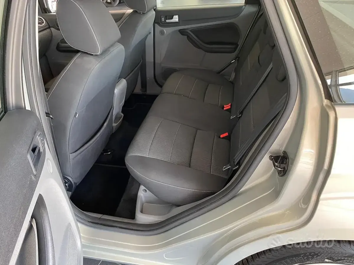 Usata Ford Focus 100 CV (73 kW) 2009 Berlina