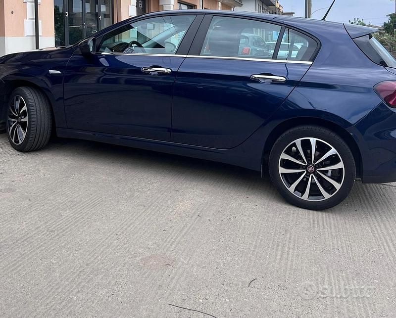 Usata Fiat Tipo 120 CV (88 kW) 2020 Blu Berlina