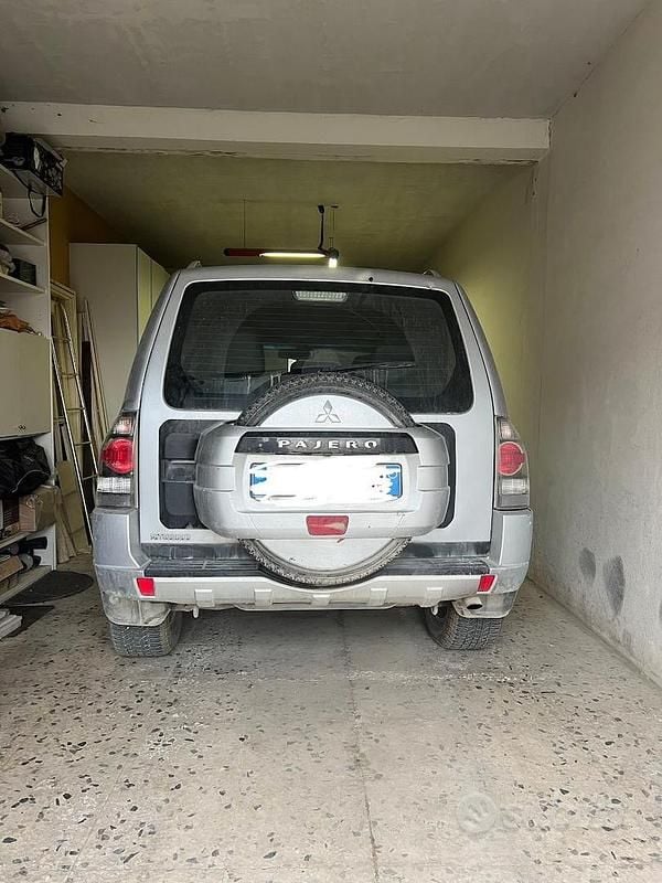 Usata Mitsubishi Pajero 2010 Grigio SUV