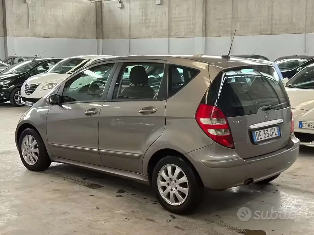 Begagnad Mercedes A170 Avantgarde 116 HK (85 kW) 2008 Grå Sedan