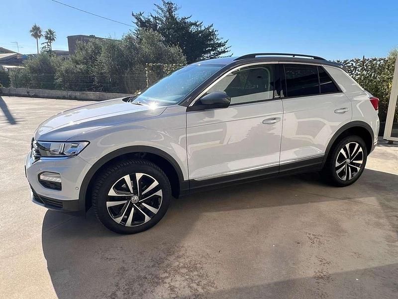 Usata VW T-Roc Advance 116 CV (85 kW) 2019 Argento SUV