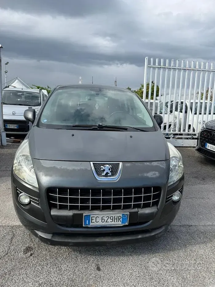 Usata Peugeot 3008 Premium 109 CV (80 kW) 2010 Grigio Station wagon