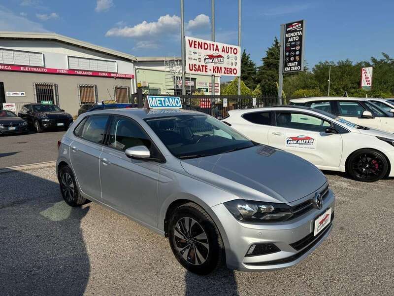 Argento Usata 2021 VW Polo Highline Tre volumi | 14.900 € (Buon prezzo) - Immagine 1/4