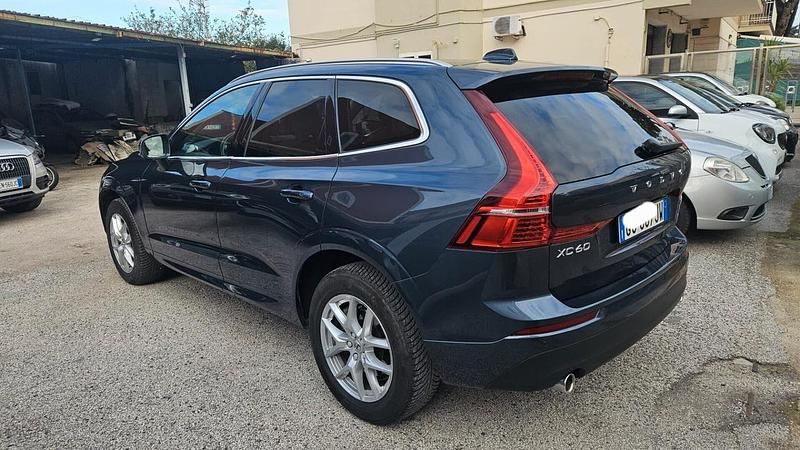 Usata Volvo XC60 Momentum 197 CV (144 kW) 2020 Blu SUV