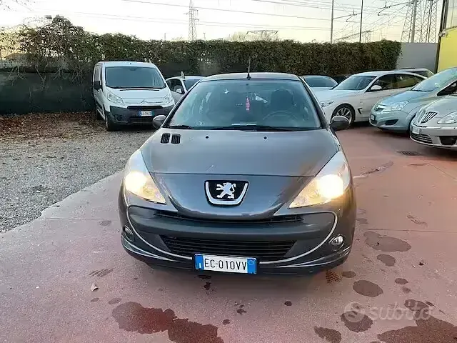 Usata Peugeot 206 60 CV (44 kW) 2010 Grigio Berlina