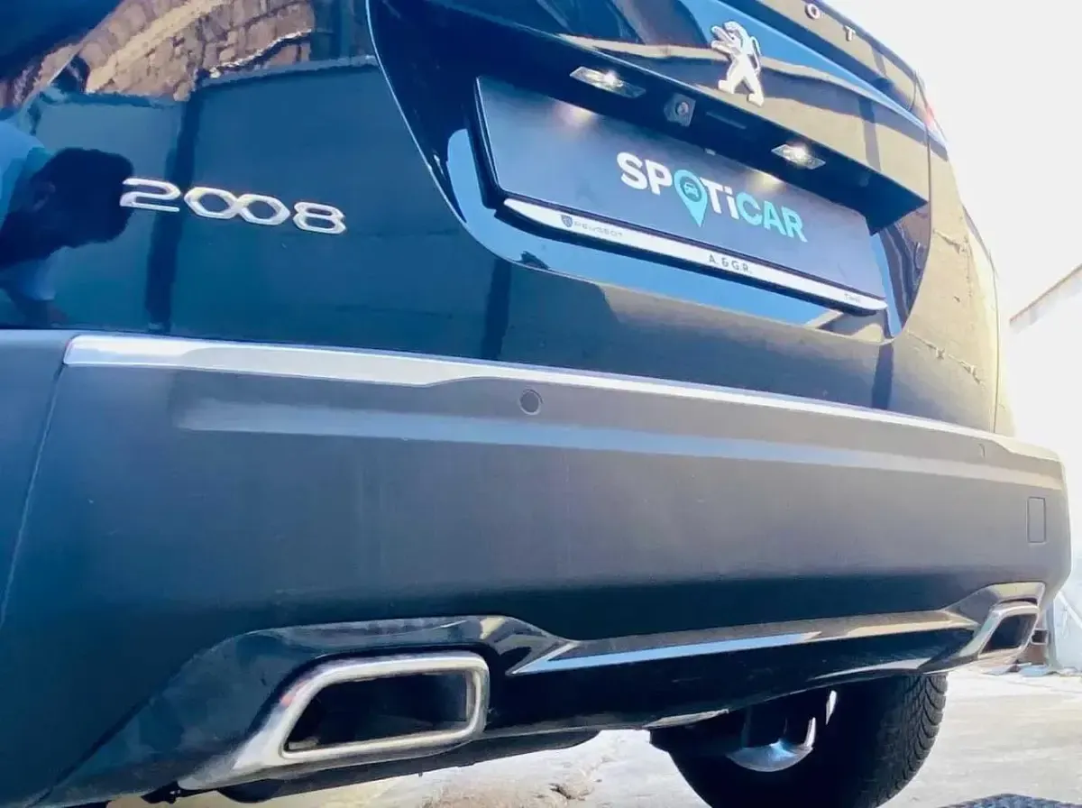 Usata Peugeot 2008 Allure 131 CV (96 kW) 2023 Nero SUV