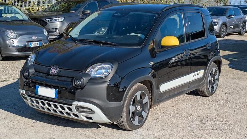 Usata Fiat Panda Cross Cross 70 CV (51 kW) 2025 Nero Utilitaria