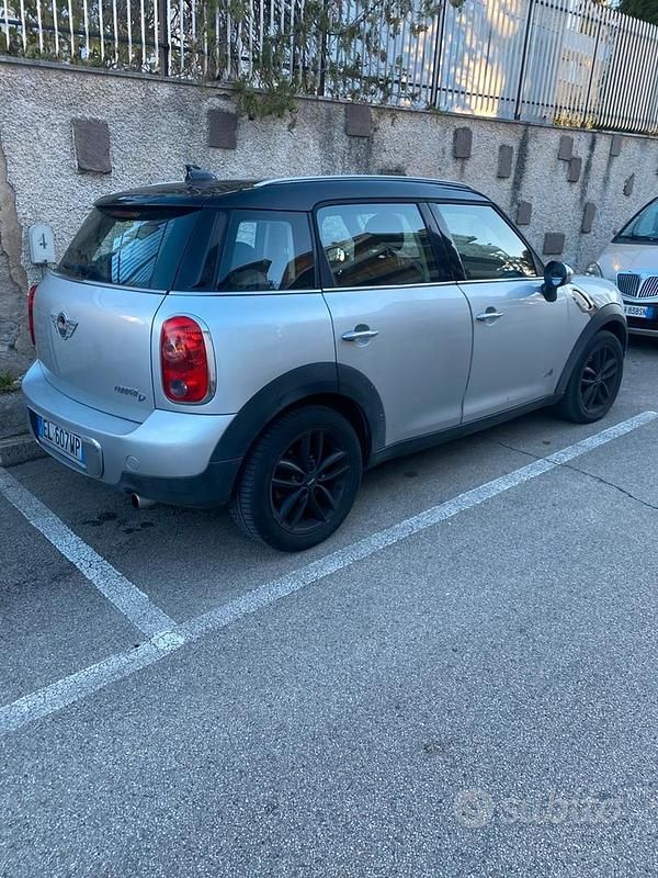 Usata Mini Countryman 111 CV (81 kW) 2012 Grigio SUV
